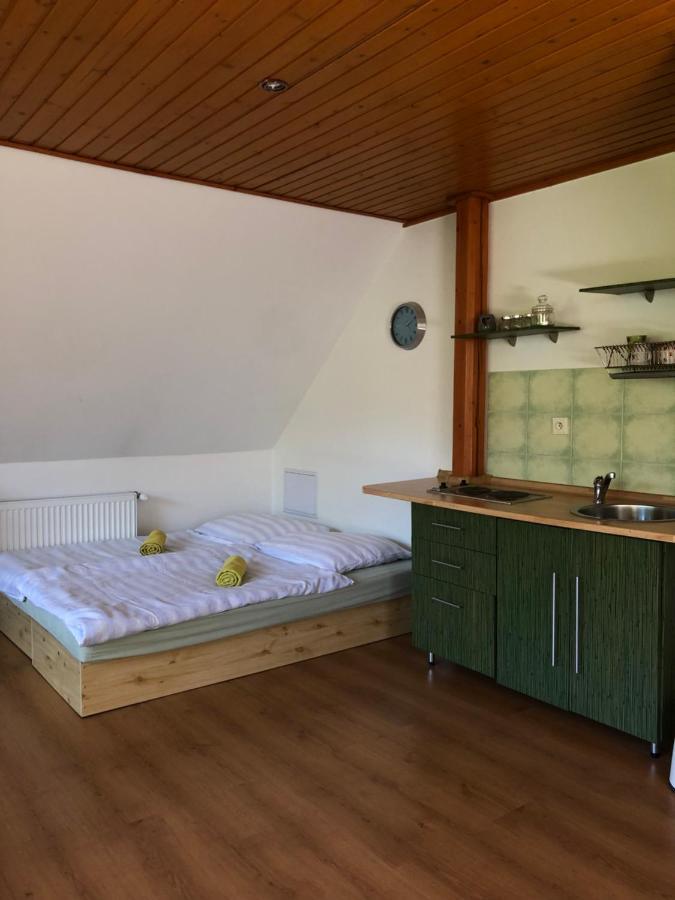 Liptovský Mikuláš Apartman Luca מראה חיצוני תמונה